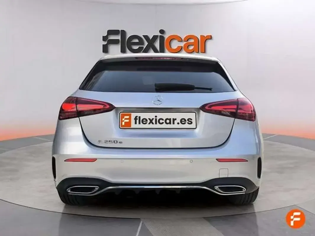 Usado Mercedes A250 218 CV (160 kW) 2024 Gris Berlina
