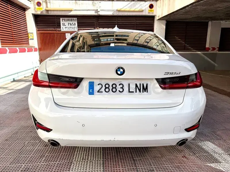 Usado BMW 318 150 CV (110 kW) 2021 Blanco Berlina