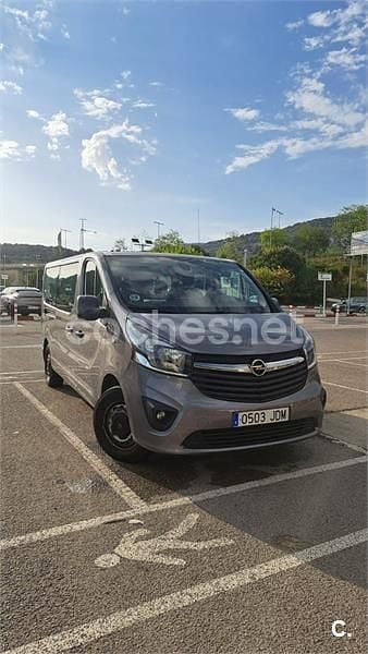 Usado Opel Vivaro 145 HP (106 kW) 2017 Cinzento Monovolume
