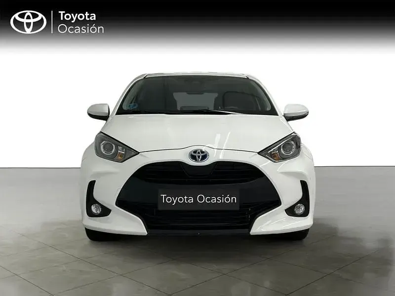 Usado Toyota Yaris Active 116 CV (85 kW) 2023 Blanco Utilitario