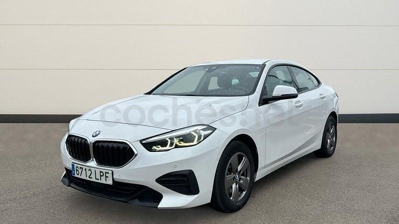 Usado BMW 216 Executive 116 CV (85 kW) 2021 Blanco Coupe