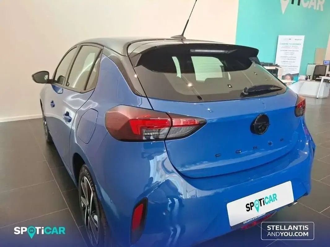 Usado Opel Corsa 111 CV (81 kW) 2025 Azul Utilitario