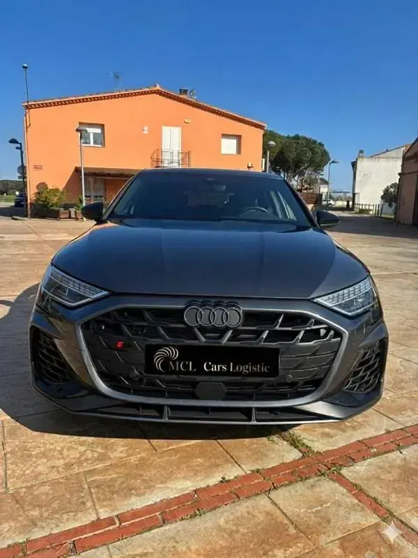 Usado Audi S3 Sportback Performance 333 CV (244 kW) 2024 Negro Utilitario
