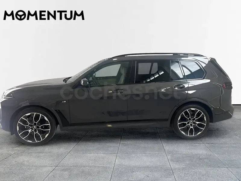 Usado BMW X7 Comfort Edition 352 CV (258 kW) 2026 Gris / plata SUV