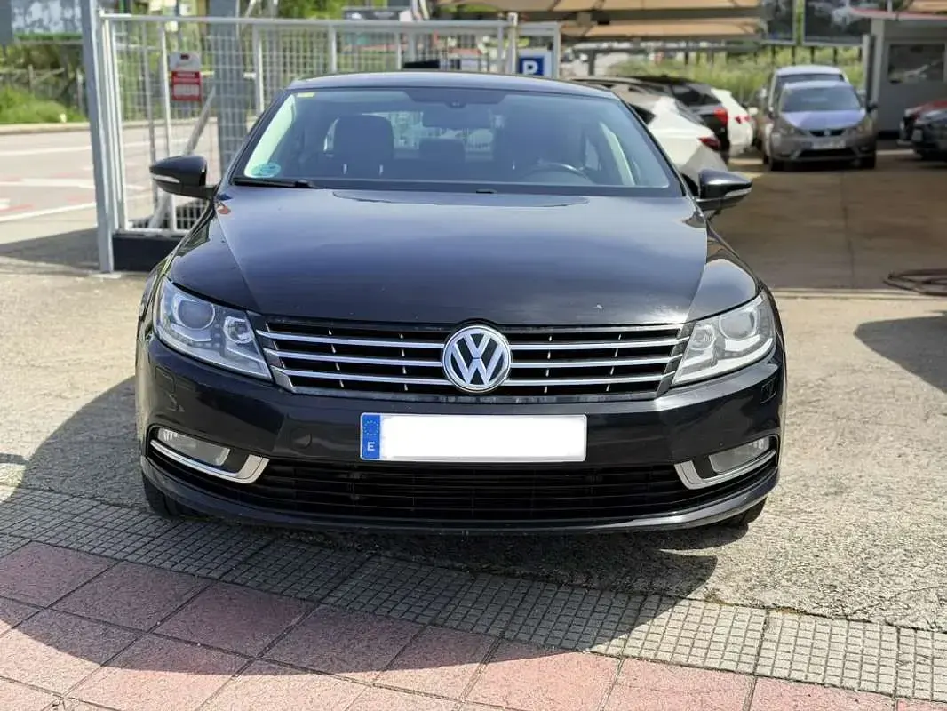 Usado VW Passat R-line 211 CV (155 kW) 2013 Negro Familiar