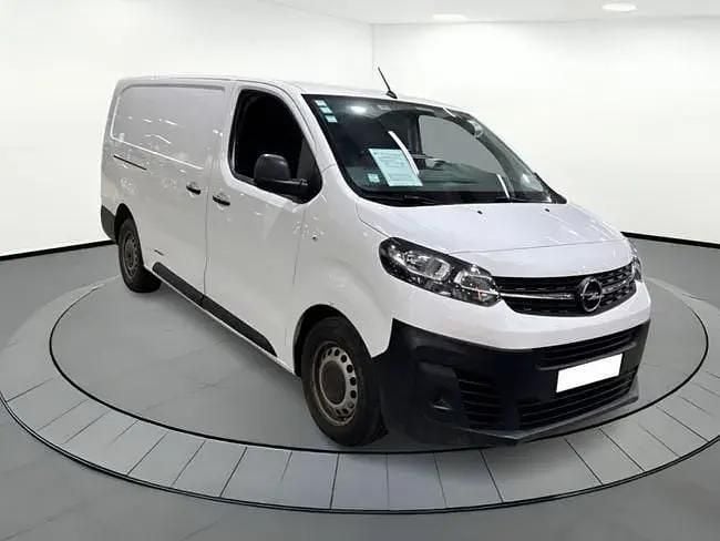 Usado Opel Vivaro Comfort 103 HP (75 kW) 2020 Branco Monovolume