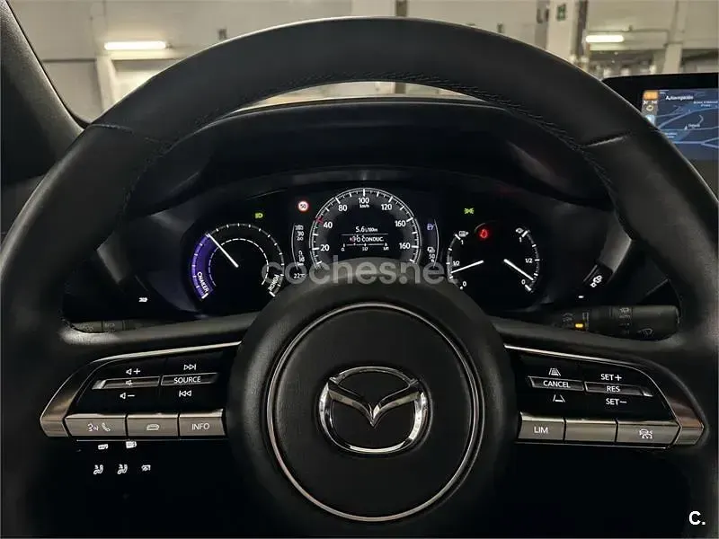 Käytetty Mazda MX30 Ad'Vantage 170 HP (125 kW) 2024 Sininen Katumaasturi