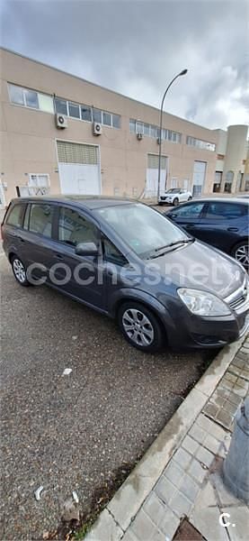 Usado Opel Zafira Family 115 CV (84 kW) 2010 Gris / plata Monovolumen