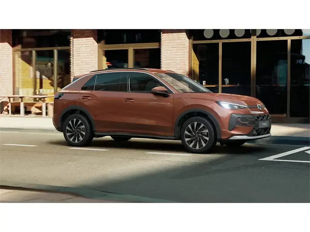 Nuevo VW T-Roc 150 CV (110 kW) 2026 Rojo SUV