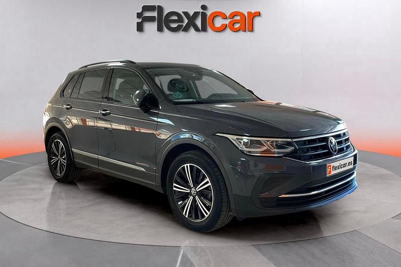 Gris Usado 2021 VW Tiguan Life SUV | 22.970 € (Super precio) - Imagen 1/4
