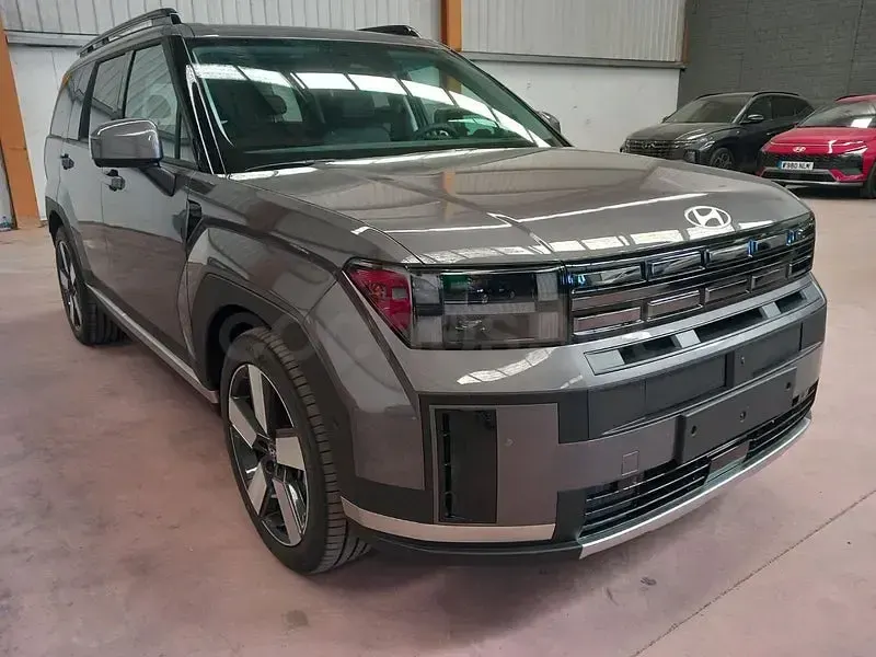 Nuevo Hyundai Santa Fe Style 215 CV (158 kW) 2026 Gris / plata SUV