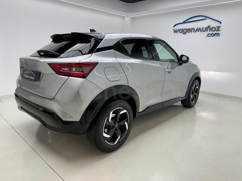 Usado Nissan Juke N-Connecta 114 CV (83 kW) 2023 Gris / plata SUV
