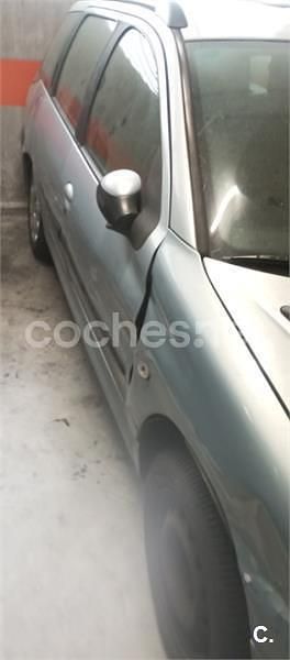 Azul Usado 2003 Peugeot 206 Berlina | 800 € (Super precio) - Imagen 1/4