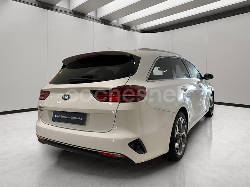 Usado Kia Ceed 120 CV (88 kW) 2019 Blanco Utilitario