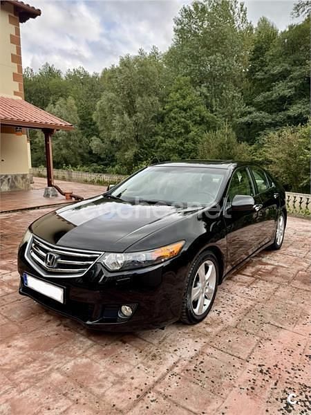 Negro Usado 2010 Honda Accord Innova Berlina | 10.800 € (Un poco caro) - Imagen 1/4