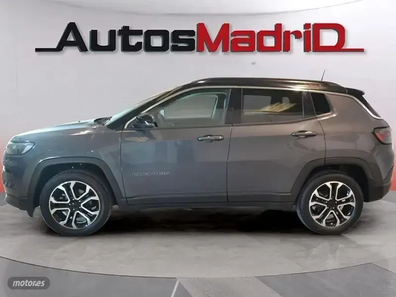 Usado Jeep Compass Limited 130 CV (95 kW) 2023 Gris SUV