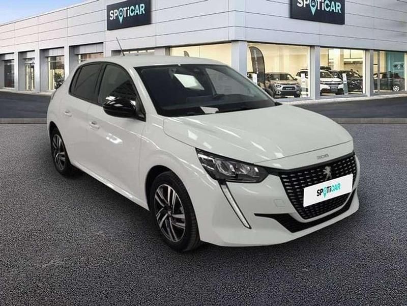 Usado Peugeot 208 Allure 100 CV (73 kW) 2022 Blanco Utilitario