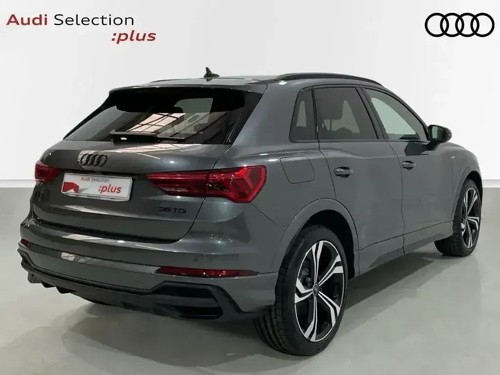 Usado Audi Q3 Ambiente 150 CV (110 kW) 2021 Gris SUV