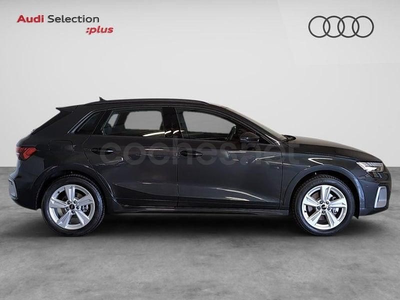 Usado Audi A3 Advanced 204 CV (150 kW) 2025 Gris / plata Berlina