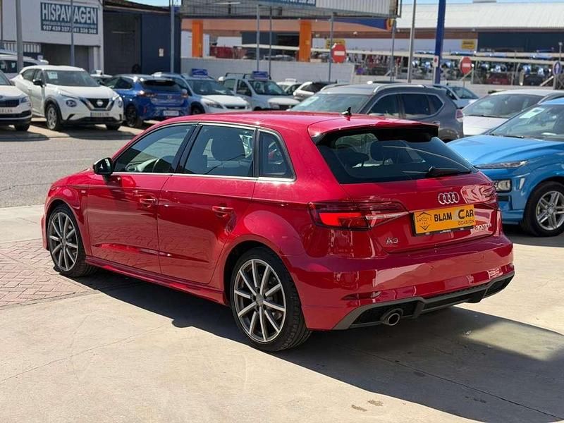 Usado Audi A3 Sportback S-Line 116 CV (85 kW) 2019 Rojo Utilitario