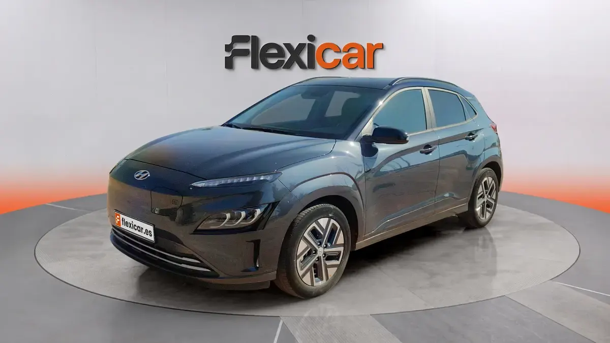 Usado Hyundai Kona Style 150 kW (204 CV) 2023 Gris SUV