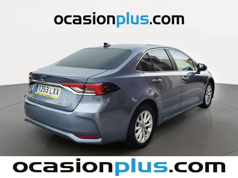 Usado Toyota Corolla Active 122 CV (89 kW) 2022 Gris Berlina