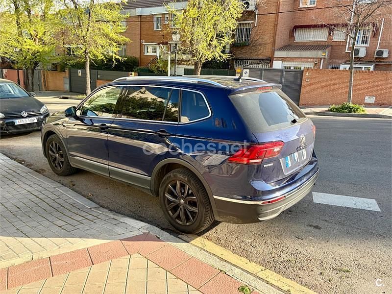 Usado VW Tiguan Allspace Life 150 CV (110 kW) 2022 Azul SUV