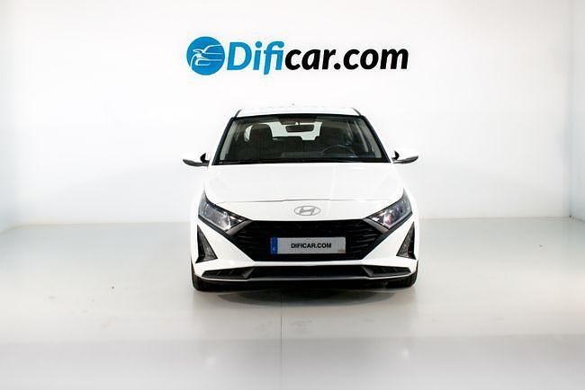 Usado Hyundai i20 86 CV (63 kW) 2024 Blanco Utilitario