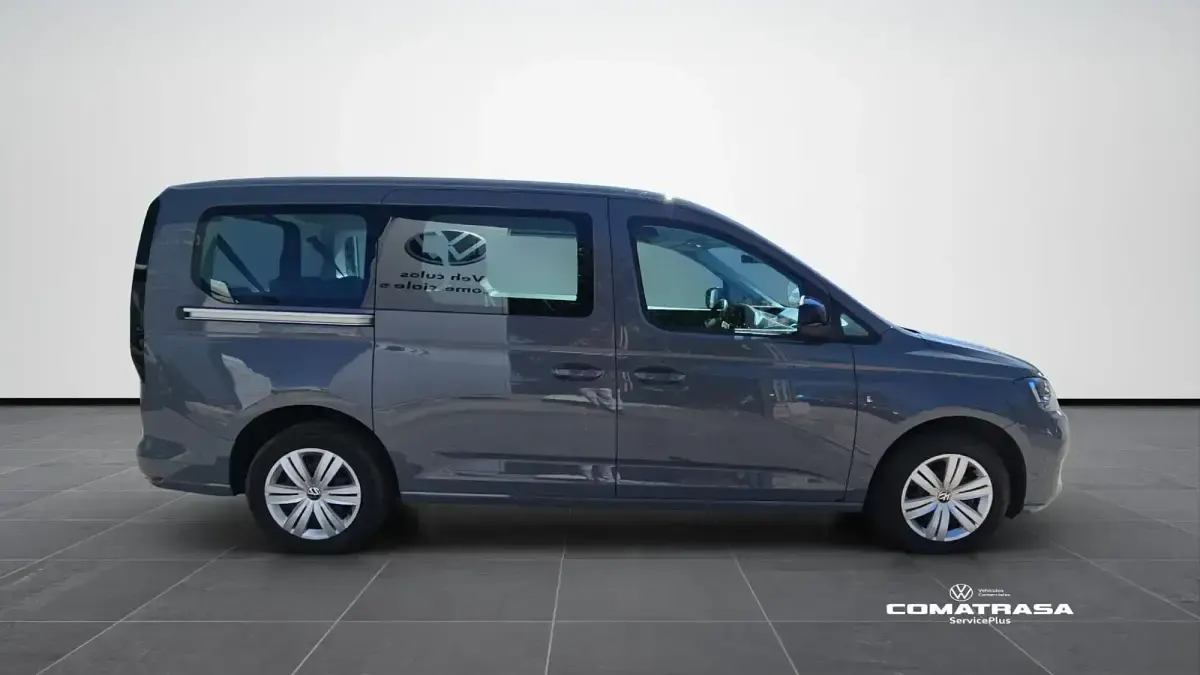 Usado VW Caddy Maxi 122 CV (89 kW) 2023 Gris Monovolumen