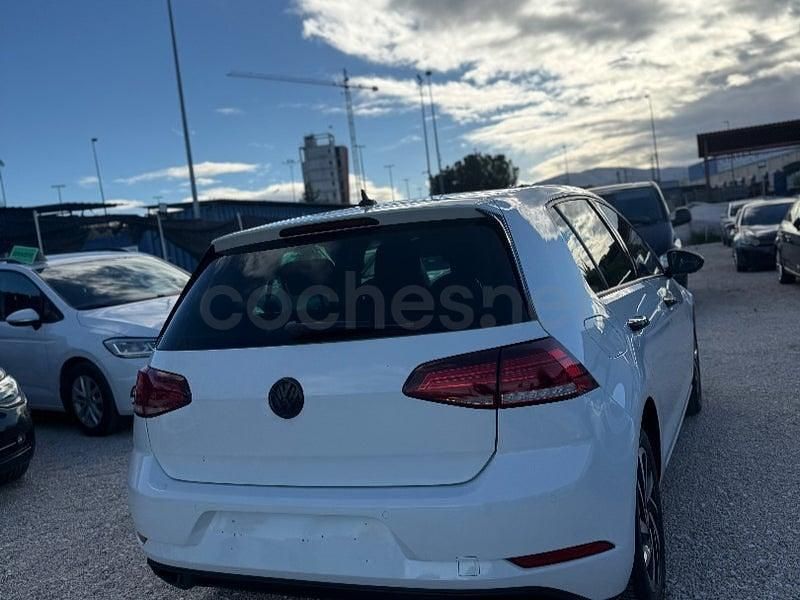 Usado VW Golf VII Advance 150 CV (110 kW) 2018 Blanco Berlina