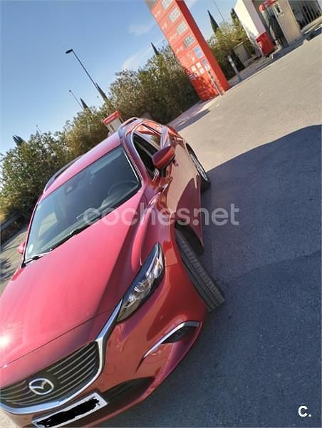 Usado Mazda 6 Luxury 150 CV (110 kW) 2017 Rojo Familiar