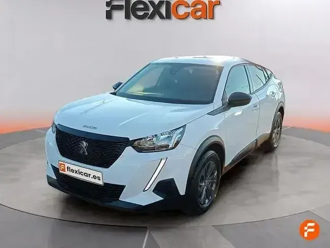 Usado Peugeot 2008 Active 100 CV (73 kW) 2022 Blanco SUV