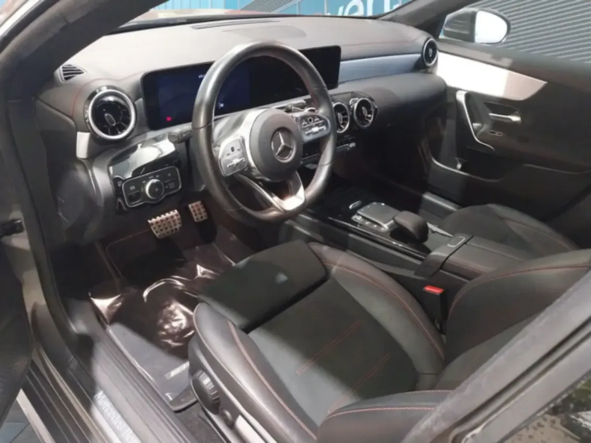 Usado Mercedes CLA200 163 CV (119 kW) 2022 Gris Coupe
