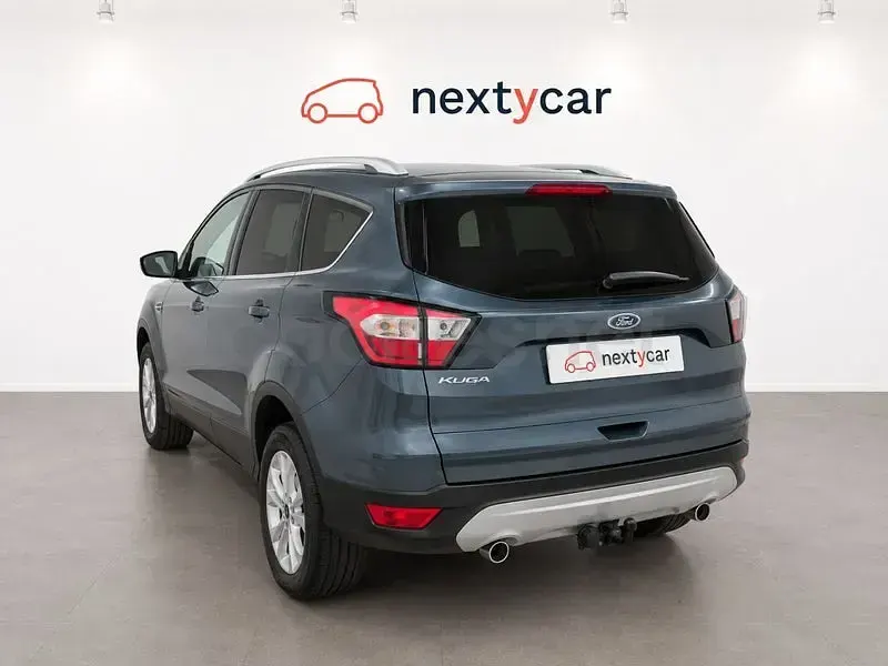 Usado Ford Kuga Trend 150 CV (110 kW) 2019 Azul SUV