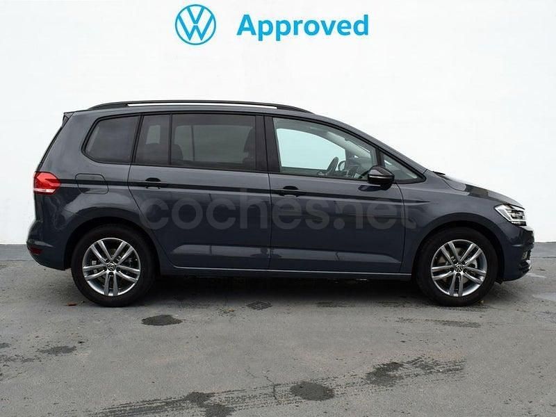 Usado VW Touran 150 CV (110 kW) 2025 Gris / plata Monovolumen