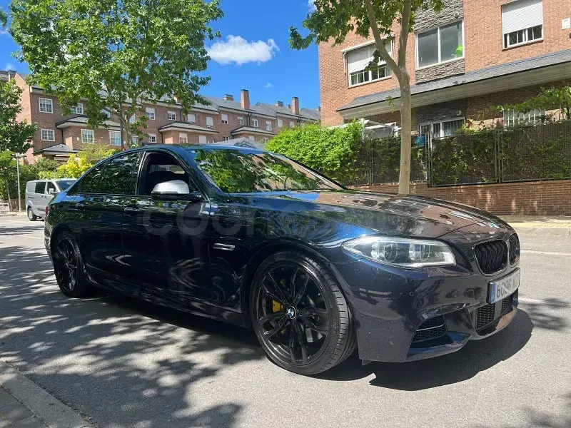 Usado BMW M550 Comfort Edition 381 CV (280 kW) 2016 Azul Berlina