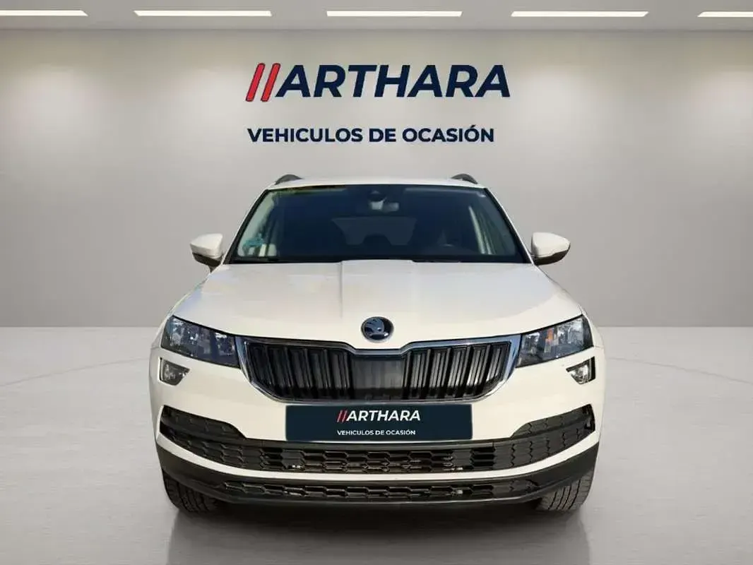 Usado Skoda Karoq Ambition 150 CV (110 kW) 2019 Blanco SUV