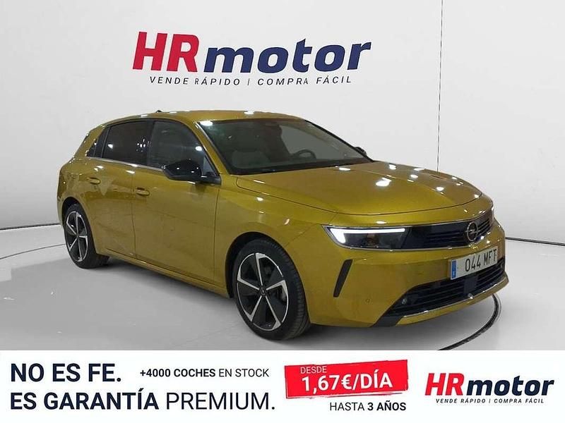 Usado Opel Astra Elegance 131 CV (96 kW) 2023 Amarillo Utilitario