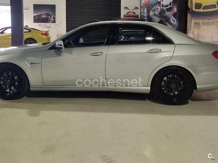Gris / plata Usado 2009 Mercedes E63 AMG AMG Berlina | 30.000 € - Imagen 1/4