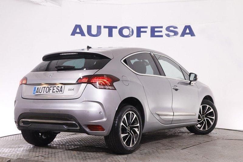 Usado DS Automobiles DS4 So Chic 130 CV (95 kW) 2018 Plata SUV