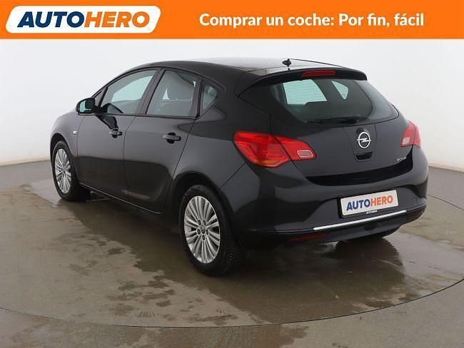 Usado Opel Astra Selective 110 CV (80 kW) 2015 Negro Utilitario