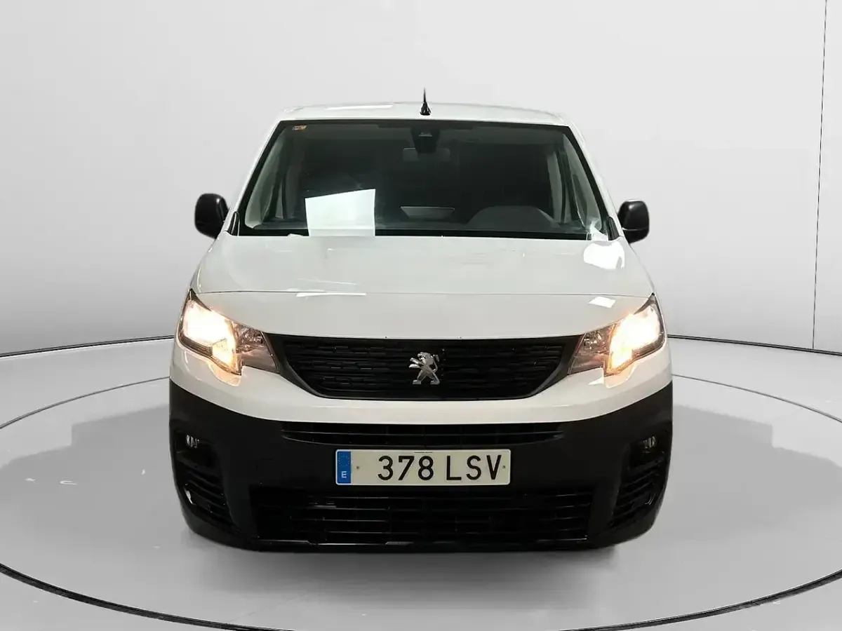 Usado Peugeot Partner Premium 110 CV (80 kW) 2021 Blanco Monovolumen