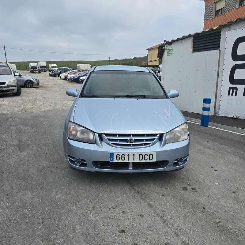 Usado Kia Cerato LX 112 CV (82 kW) 2004 Azul Berlina