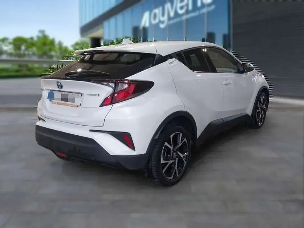 Usado Toyota C-HR+ Advance 98 CV (72 kW) 2021 Blanco SUV