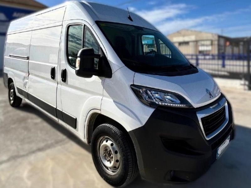 Usado Peugeot Boxer 140 CV (102 kW) 2022 Blanco Van