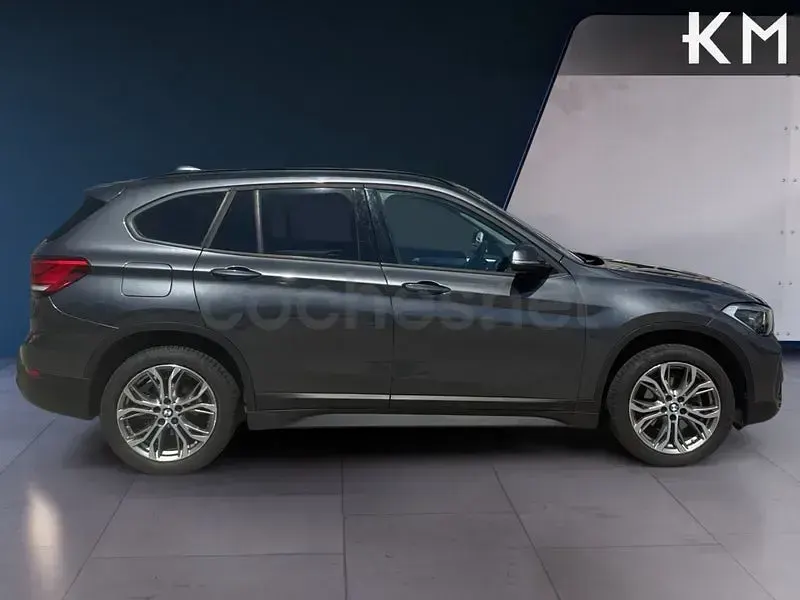 Usado BMW X1 136 CV (100 kW) 2021 Gris / plata SUV
