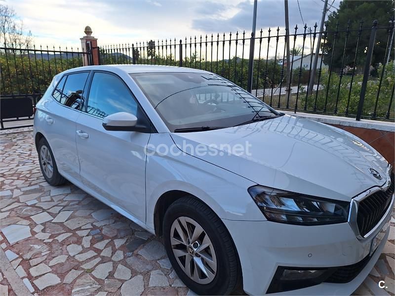 Usado Skoda Fabia Selection 115 CV (84 kW) 2024 Blanco Berlina