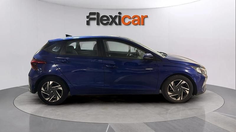 Usado Hyundai i20 101 CV (74 kW) 2021 Azul Berlina
