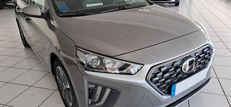 Usado Hyundai Ioniq Style 141 CV (103 kW) 2021 Gris oscuro Utilitario