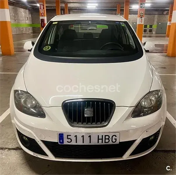 Usado Seat Altea Reference 105 CV (77 kW) 2011 Blanco Monovolumen